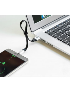 Vändbar USB Type-C-kontakt: Användaren behöver inte längre kontrollera vilken sida av kontakten som ska sättas in i porten.