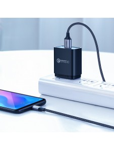 Slitstark nylonflätad exteriör gör denna USB C-laddningskabel stark, flexibel och trasselfri.